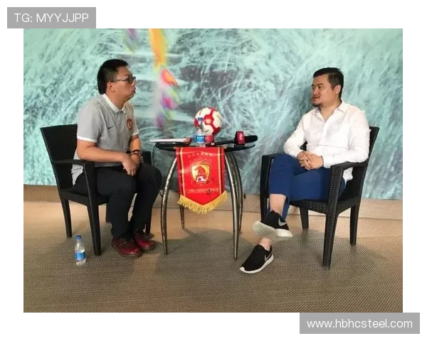 退役足球明星畅谈职业生涯与未来发展之路的深度访谈视频 退役足球明星畅谈职业生涯与未来发展之路的深度访谈视频