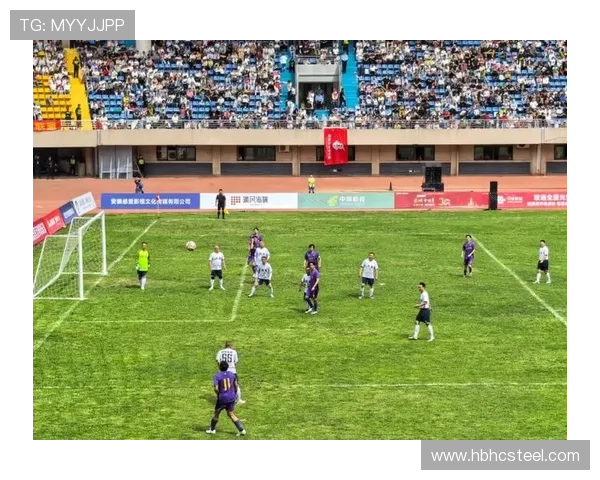 香港足球明星队莅临玉溪展开友谊赛活动助力地方足球发展 香港足球明星队莅临玉溪展开友谊赛活动助力地方足球发展